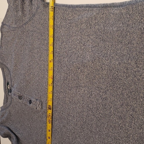 Roots Men's Top 3/4 Button down Size Large Blue Speckled - Picture 7 of 8